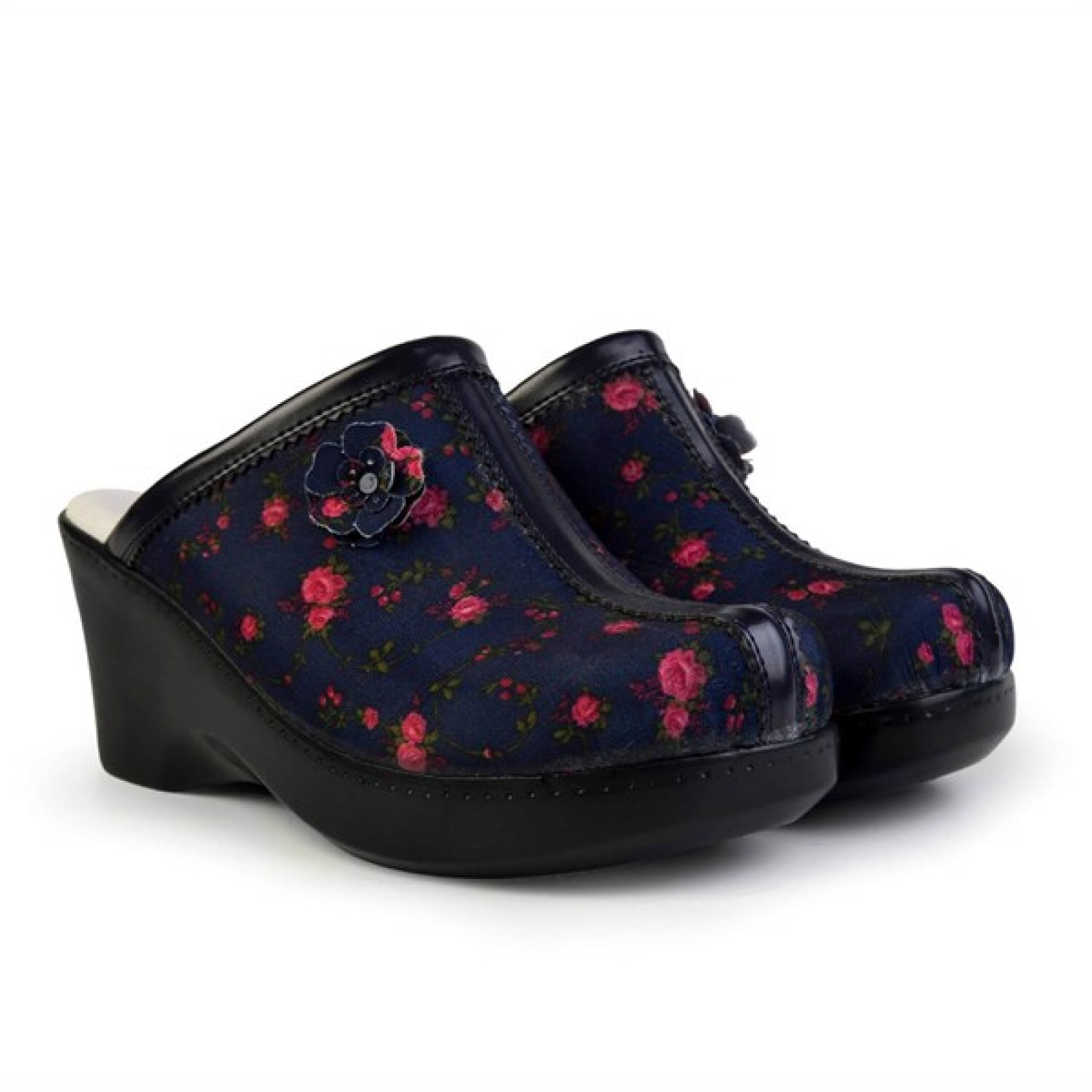 https://www.sabomar.com/Orion Rose Patterned Navy Lady Sabo Slippers
