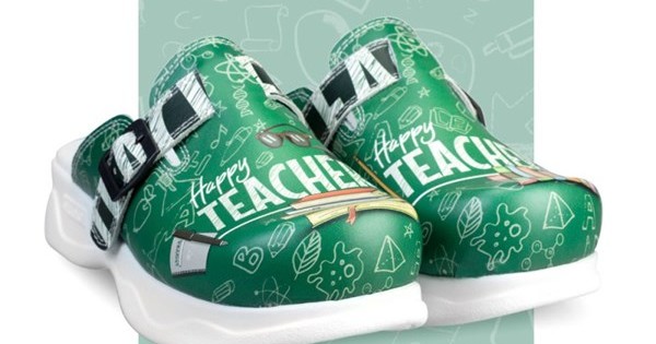 https://www.sabomar.com/Sabomar Manner Happy Teacher Themed Sabo Slippers